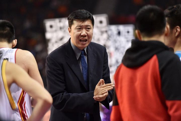吾辈铭记历史，奋发图强 2021-10-02 这档节目，讲述了“我们的父辈先烈”那些值得铭记的故事 2021-04-30 聆听评书铭记历史 黑龙江卫视《抗联英雄传》创新方式讲故事 2021-08-01 《记忆大师》曝“铭心”版主题曲 黄渤面露笑容 2017-04-06 花絮后，此支电影《记忆大师》“铭心”版主题曲《拿不走的记忆》MV于今日正式公布，并同时曝光了一组歌词版海报。